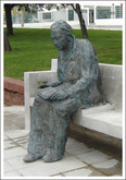 ESCULTURA GABRIELA MISTRAL