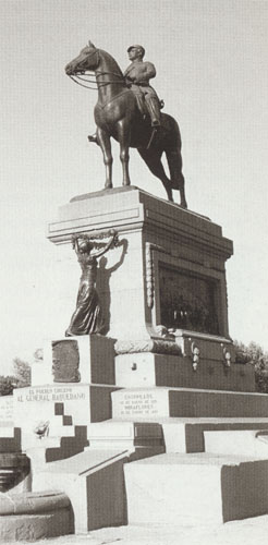 MONUMENTO AL GENERAL MANUEL BAQUEDANO MONUMENTO AL GENERAL MANUEL BAQUEDANO