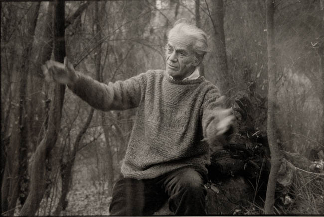 NICANOR PARRA, DE LA SERIE "ROPA TENDIDA" NICANOR PARRA, DE LA SERIE "ROPA TENDIDA"